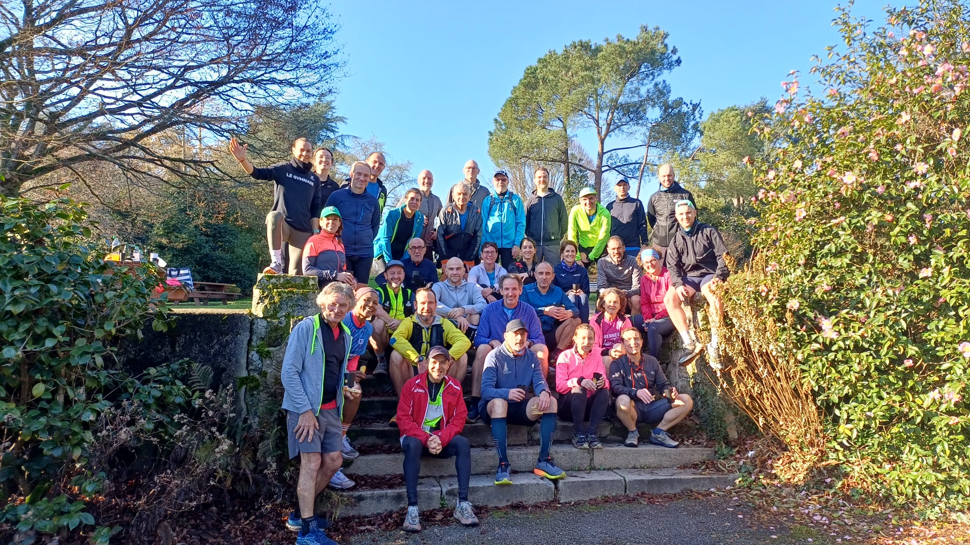 Photo des deux groupes